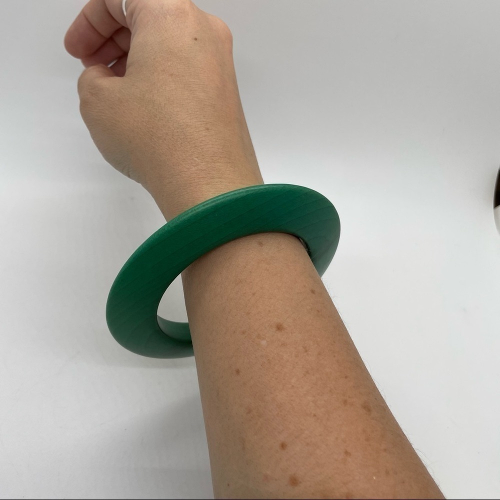 Green Wood Stained Funky Retro Bangle Bracelet